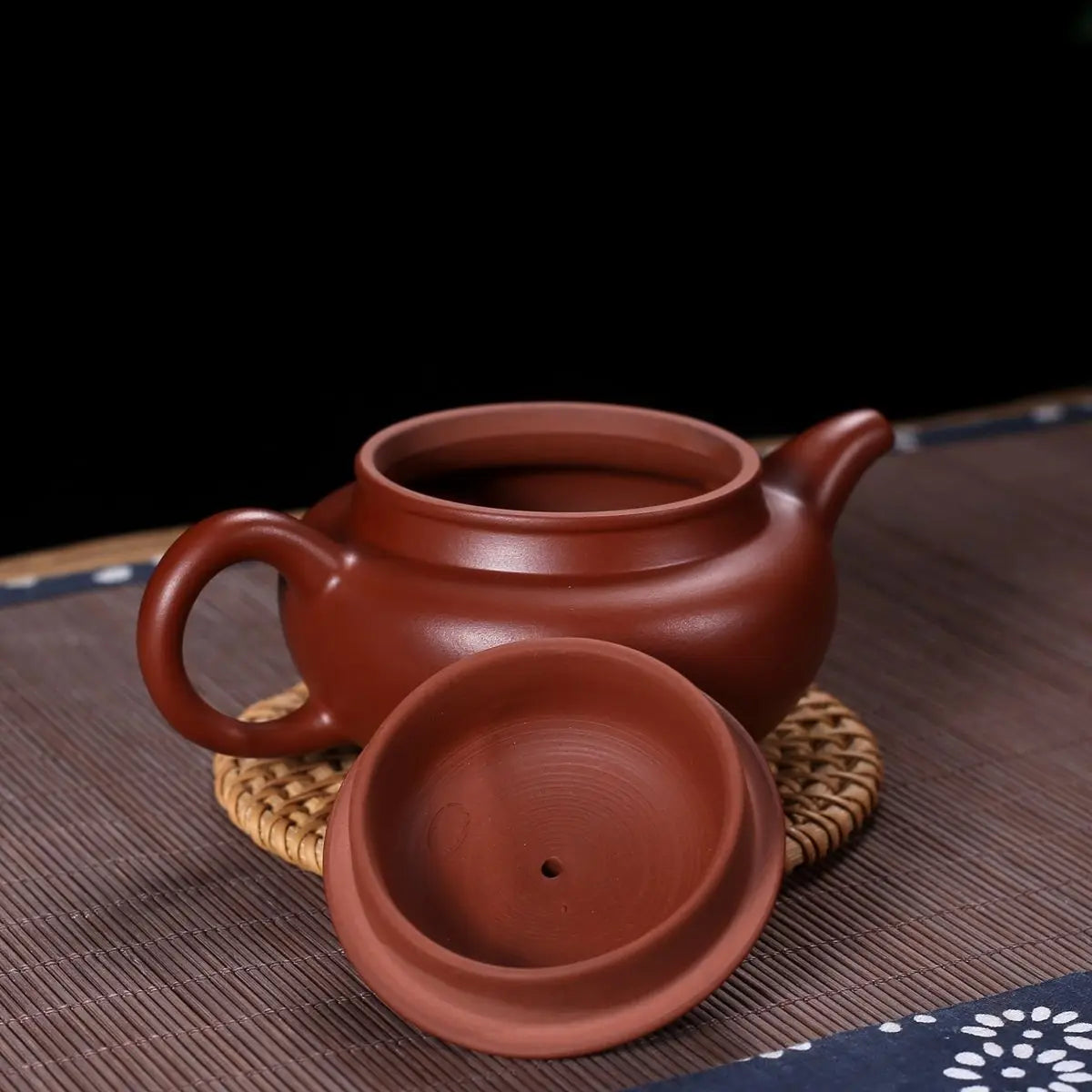 140cc Yixing Handmade Purple Clay Teapots Ball Shaped Infuser Tea Pot Beauty Kettle Customized Zisha Tea Set Dahongpao Authentic