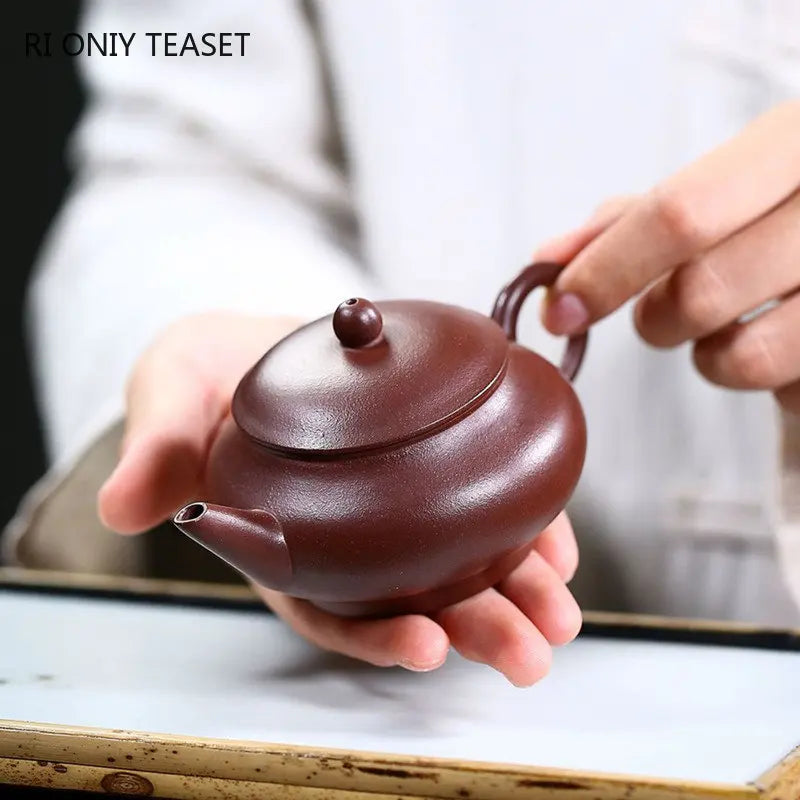 140ml Chinese Yixing Purple Clay Teapot Famous Artists Handmade Tea Pot Raw Ore Purple Mud Beauty Kettle Authentic Zisha Tea Set
