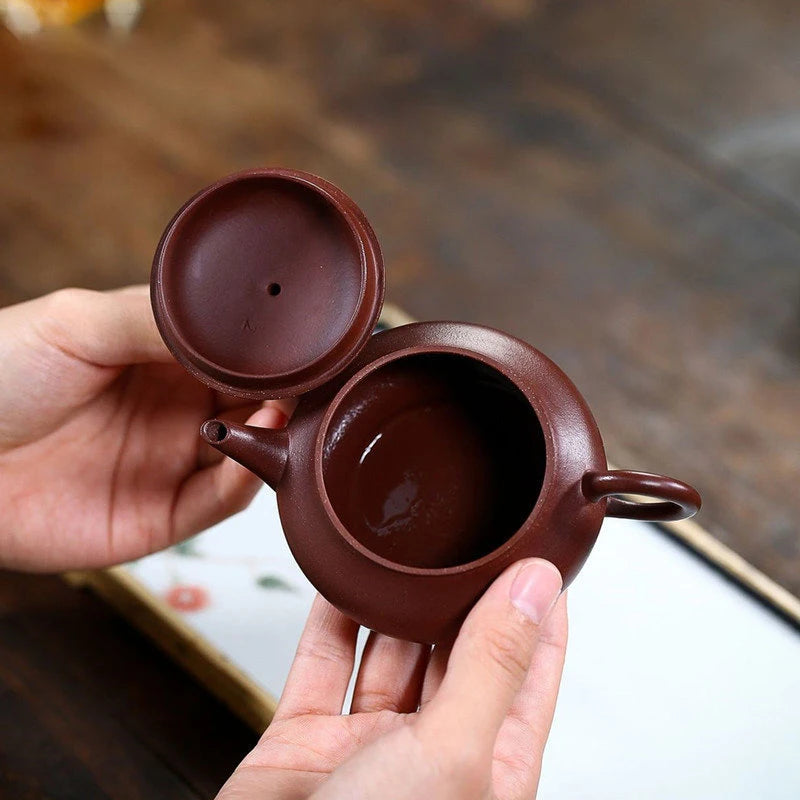 140ml Chinese Yixing Purple Clay Teapot Famous Artists Handmade Tea Pot Raw Ore Purple Mud Beauty Kettle Authentic Zisha Tea Set