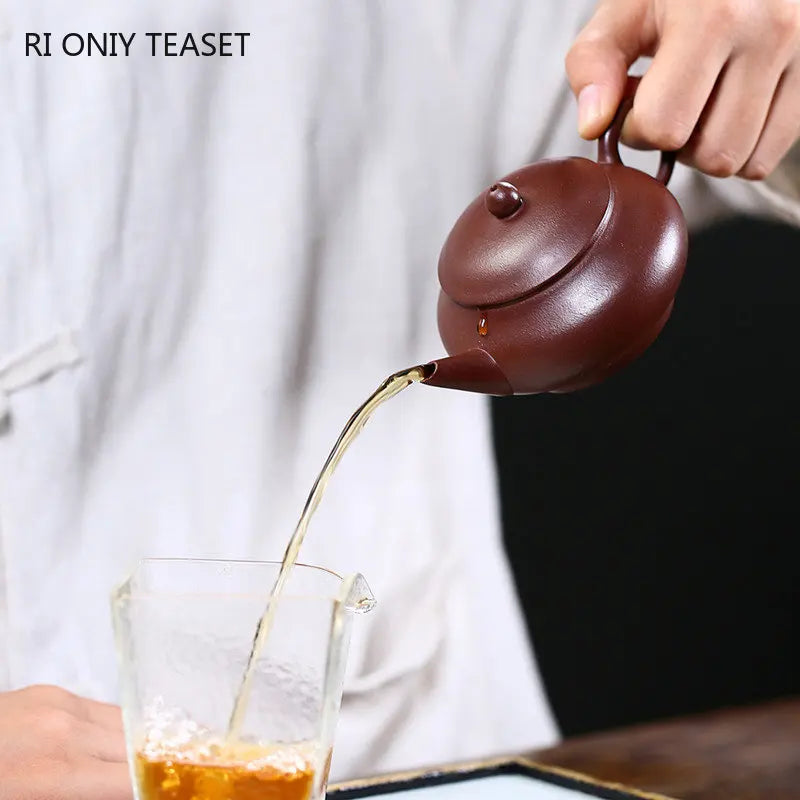 140ml Chinese Yixing Purple Clay Teapot Famous Artists Handmade Tea Pot Raw Ore Purple Mud Beauty Kettle Authentic Zisha Tea Set