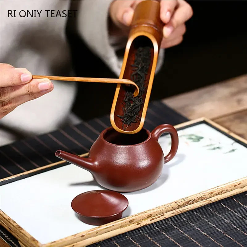 140ml Chinese Yixing Purple Clay Teapots Famous Artists Handmade Tea Pot Raw Ore Purple Red Mud Kettle Zisha Tea Set Teaware