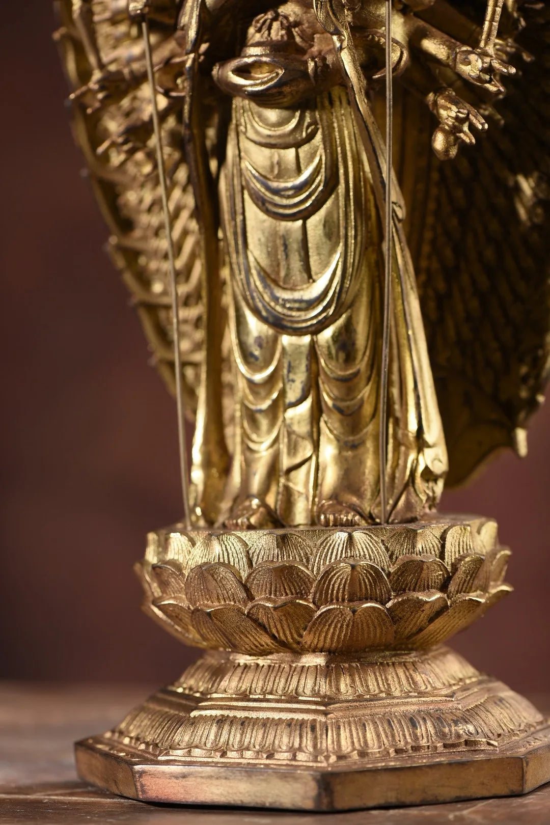 15"Tibet Temple Collection Old Bronze Gilded Painted Cinnabar 1000 Arm Guanyin Backlit Lotus Table Worship Hall Town house
