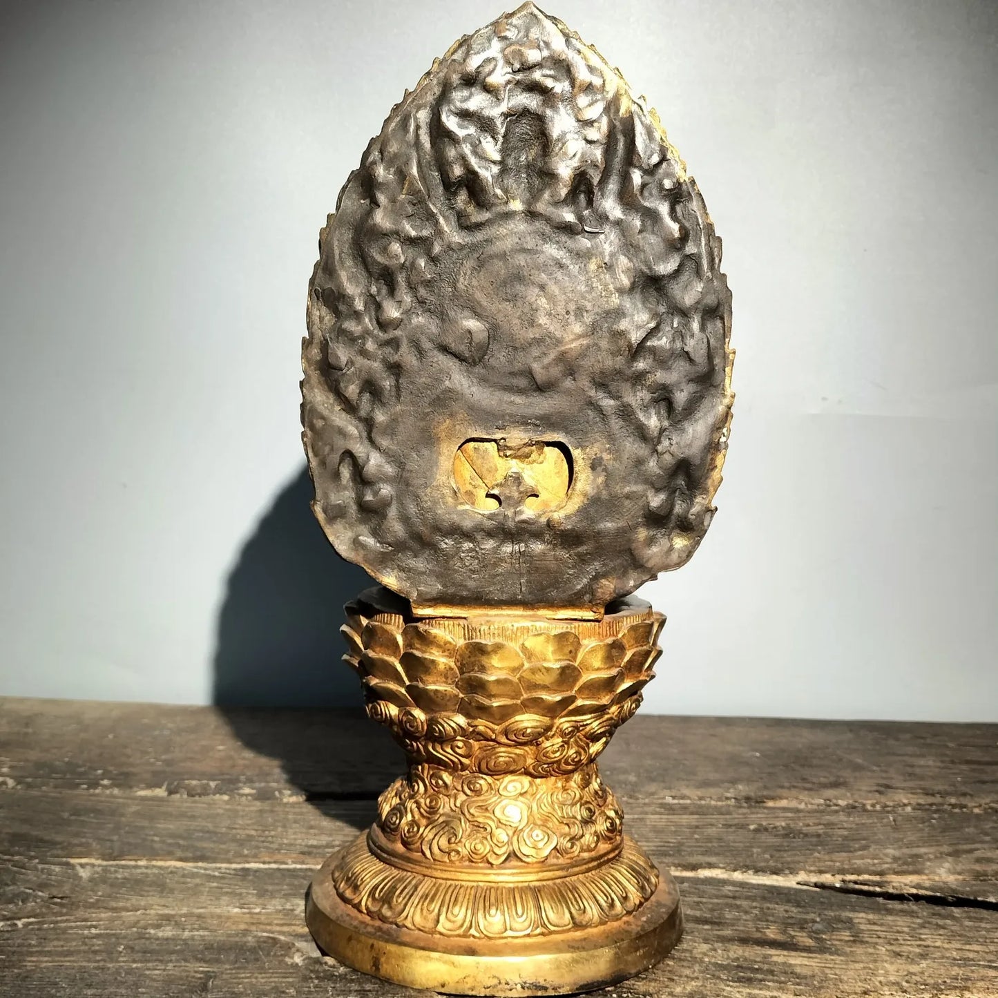 15"Tibetan Temple Collection Old Bronze Gilt Backlight Shakyamuni Buddha Buddha Terrace Worship Hall Town house Exorcism