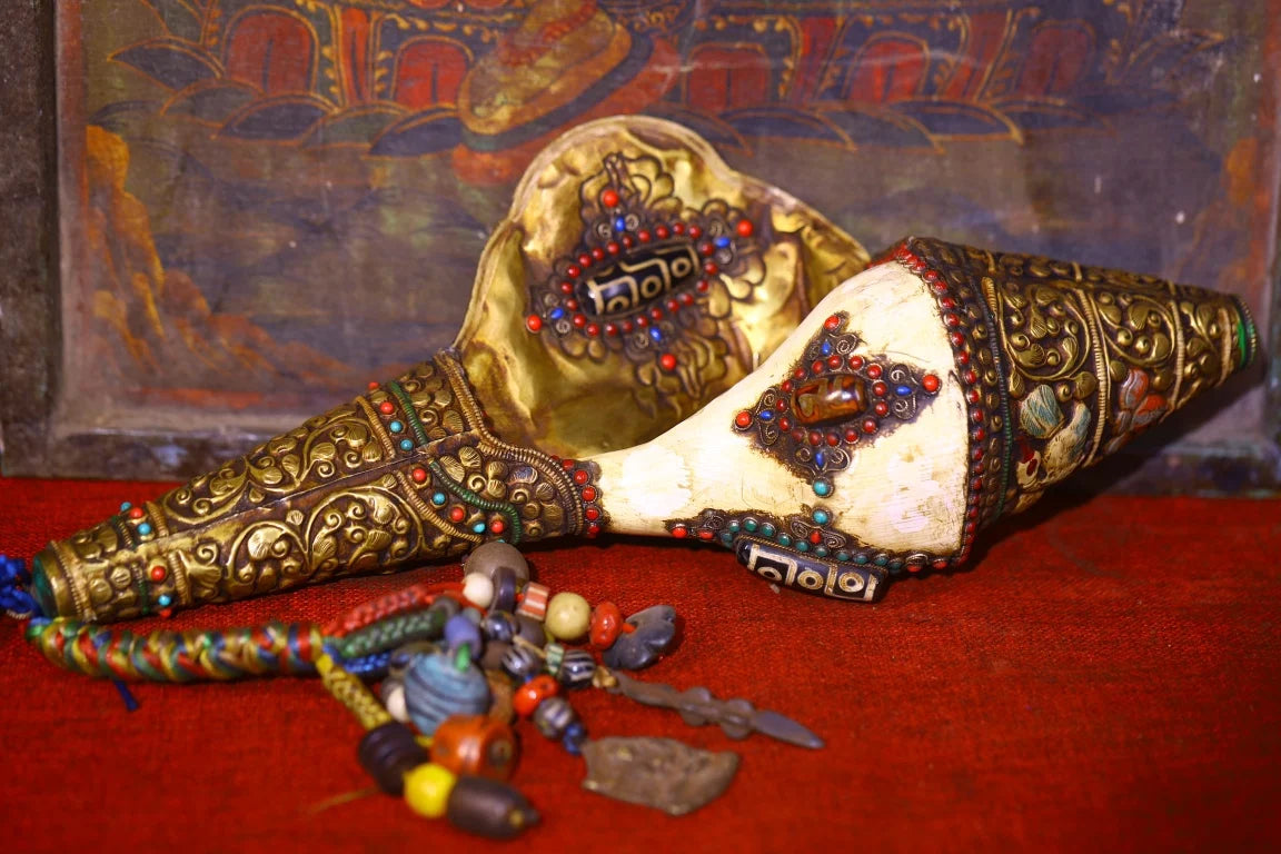 15"Tibetan Temple Collection Old Natural Conch mosaic Gem Shell gZi Beads Buddha Conch Pendant Worship Hall Town house