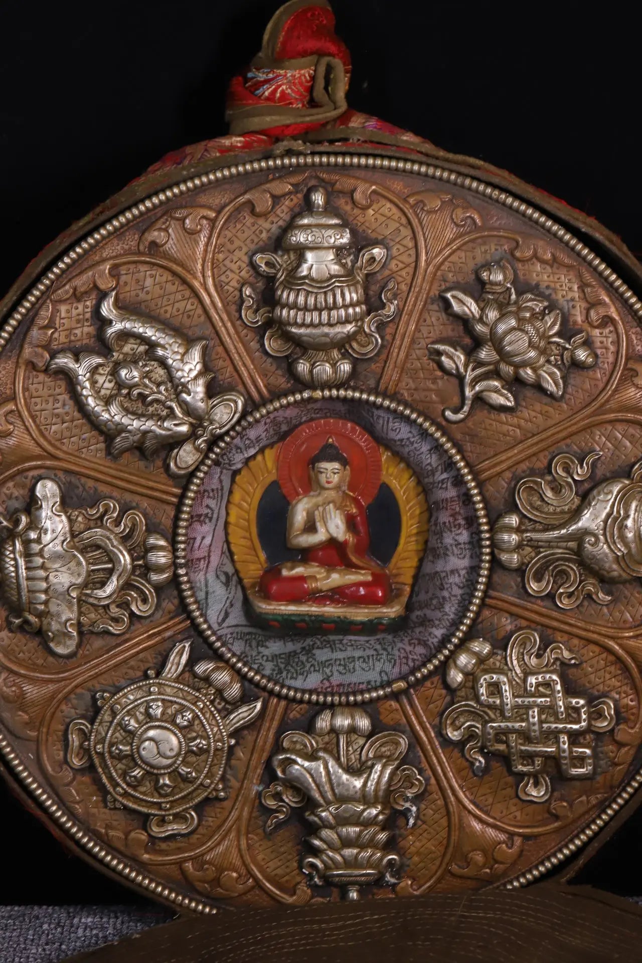 15"Tibetan Temple Collection Old purple Bronze Auspicious Eight Treasures Shakyamuni Gawu Box Wall hanging Town house Exorcism