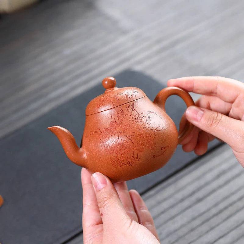 150ml Chinese Yixing Handmade Purple Clay Teapot Famous Hand-carved Lotus Leaf Pear-shaped Tea Pot Kettle High-end Zisha Tea Set