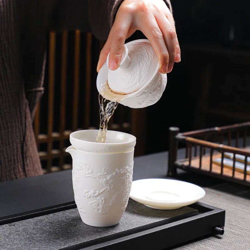 150ml Mutton-fat Jade Porcelain Gaiwan Relief Dargon Tea Bowl with Saucer Lid Kit Set Tea Tureen Tea Maker Cover Bowl Ornaments