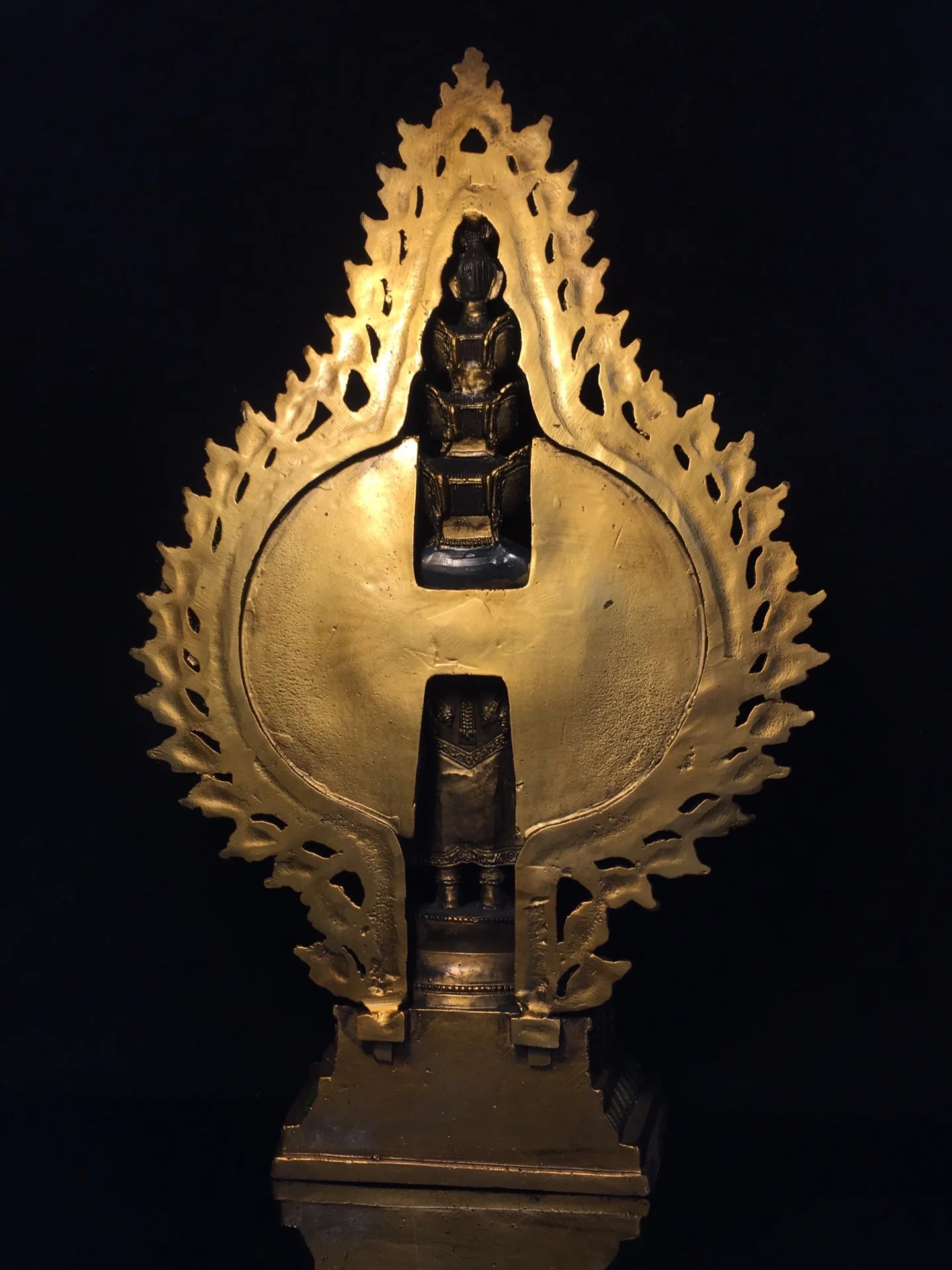 16"Tibetan Temple Collection Old Bronze Painted 1000 Arms Guanyin Bodhisattva Buddha Backlight lotus platform worship hall