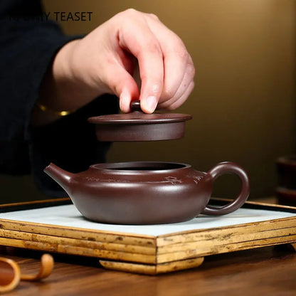 160ml Authentic Yixing Purple Clay Teapots Master Handmade Tea Pot Raw Ore Beauty Kettle Chinese Zisha Tea Set Customized Gifts