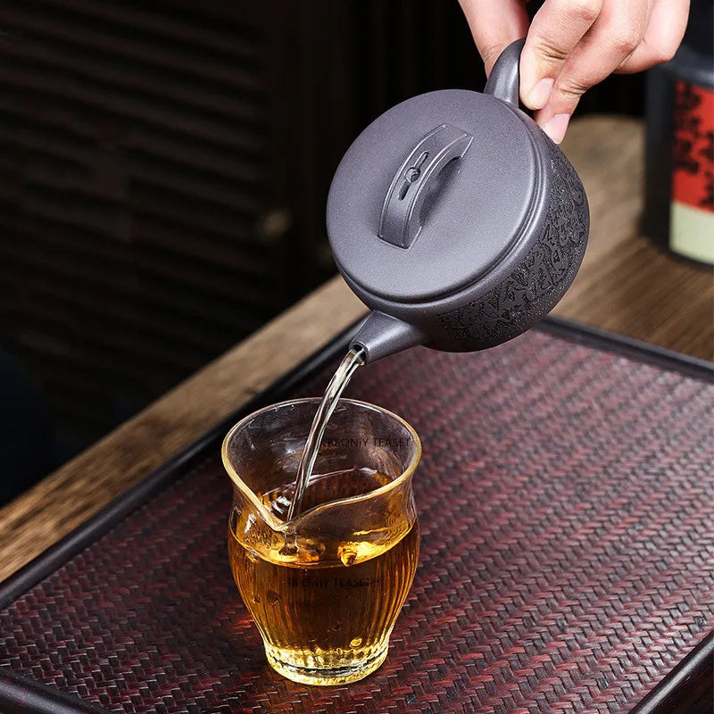 160ml Chinese Yixing Purple Clay Teapots Large Caliber Famous Artists Handmade Tea Pot Kettle Authentic Zisha Tea Set Teaware