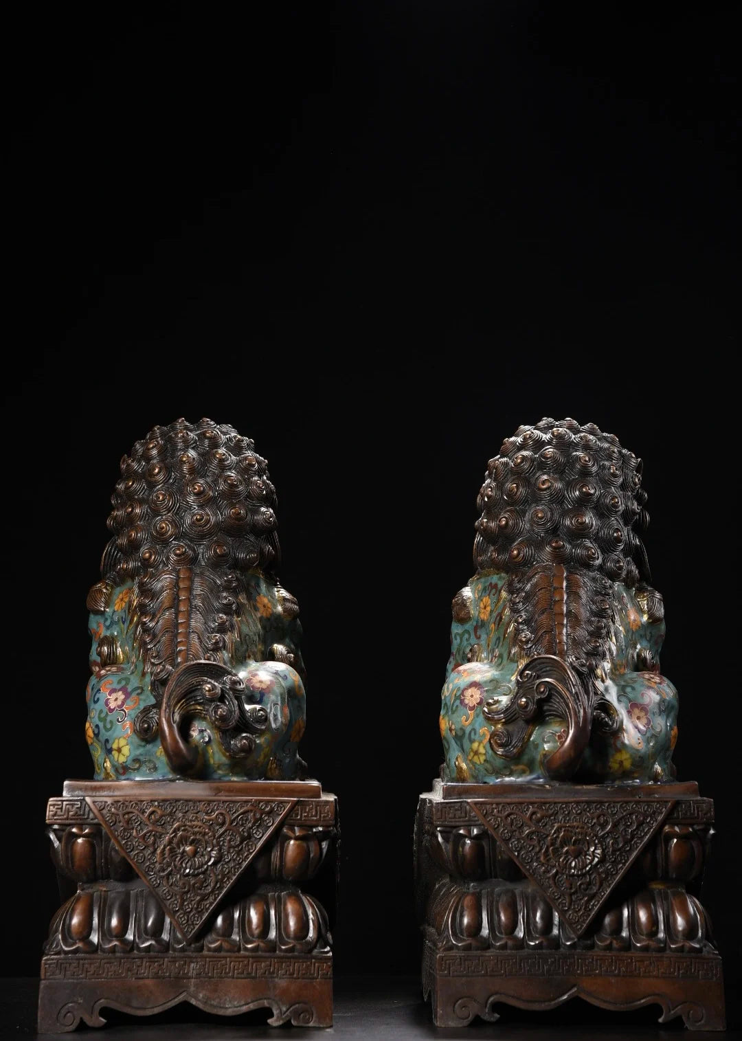 17"Tibetan Temple Collection Old Bronze Cloisonne Enamel Flower Texture Lion Statue Door God Lion Amass wealth Ornaments