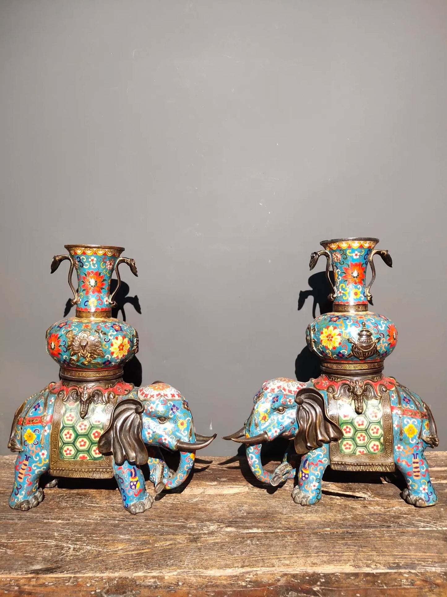 17"Tibetan Temple Collection Purple Bronze Cloisonne elephant statue Taiping Elephant vase a pair Gather fortune Town house