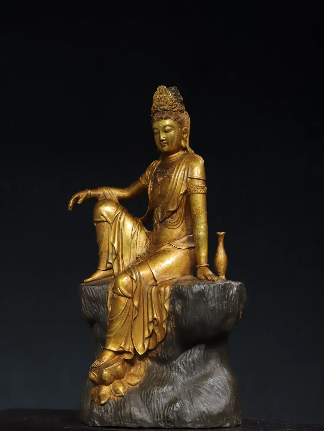 18"Tibet Temple Collection Old Bronze Gilded Cinnabar Shuiyue Guanyin Bodhisattva Sitting Buddha Worship Hall Town house