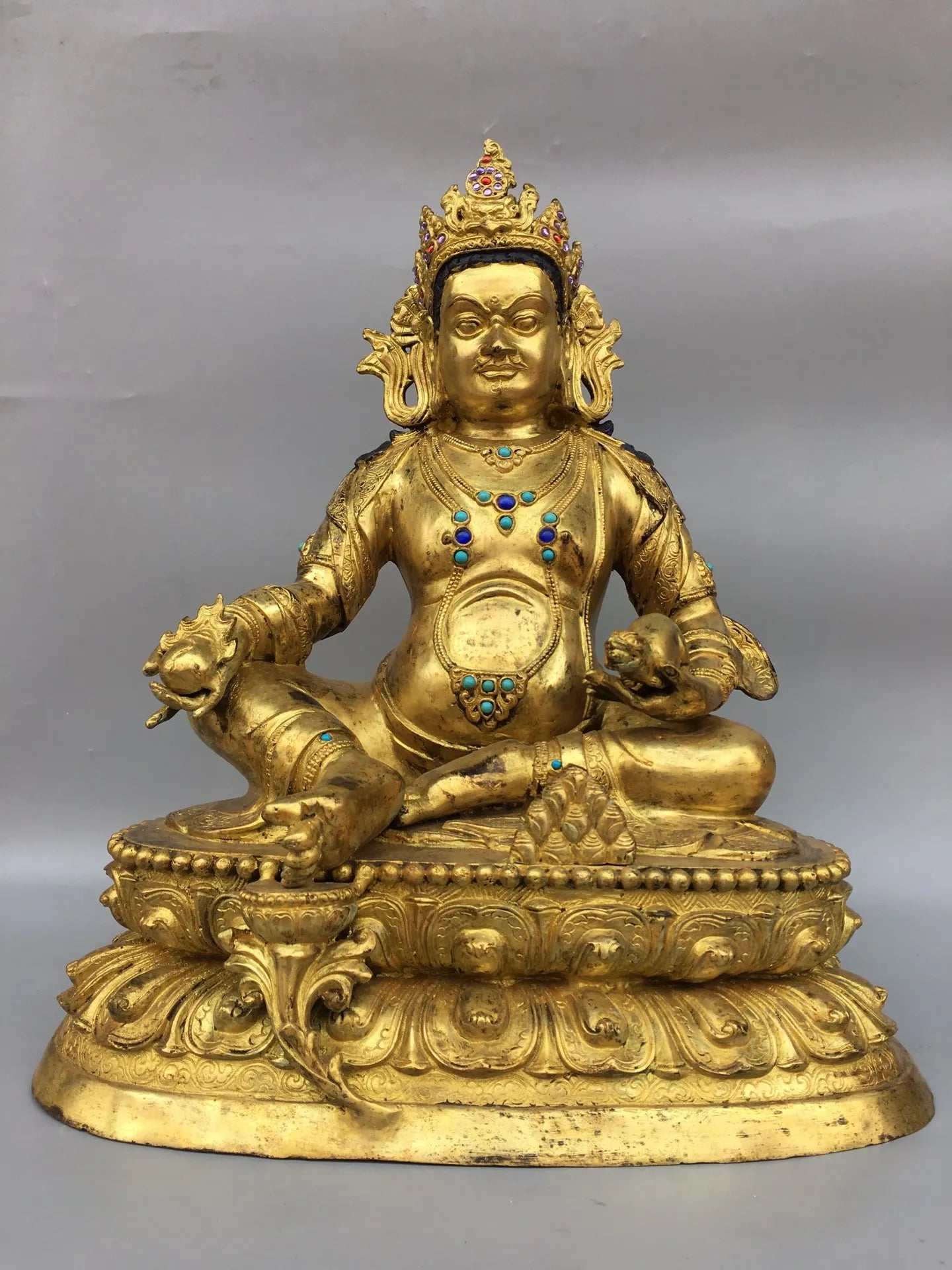 18"Tibet Temple Collection Old Bronze Gilding Mosaic Gem Yellow Jambhala Tibetan god of wealth Lotus Stage Buddha Worship Hall