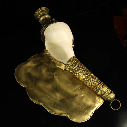 18"Tibetan Temple Collection Old Natural Conch Tibetan silver Gilt Gem beast pattern river snail conch magic weapon Town House