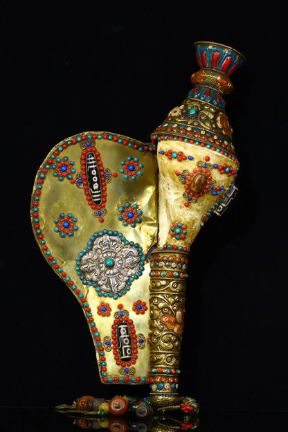 18"Tibetan Temple Collection Old Natural Conch mosaic Gem Dragon Conch river snail Pendant Amulet Dharma Town house