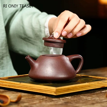 180ml Authentic Yixing Purple Clay Teapot Master Handmade Stone Scoop Tea Pot Raw Ore Beauty Kettle Chinese Zisha Tea Set