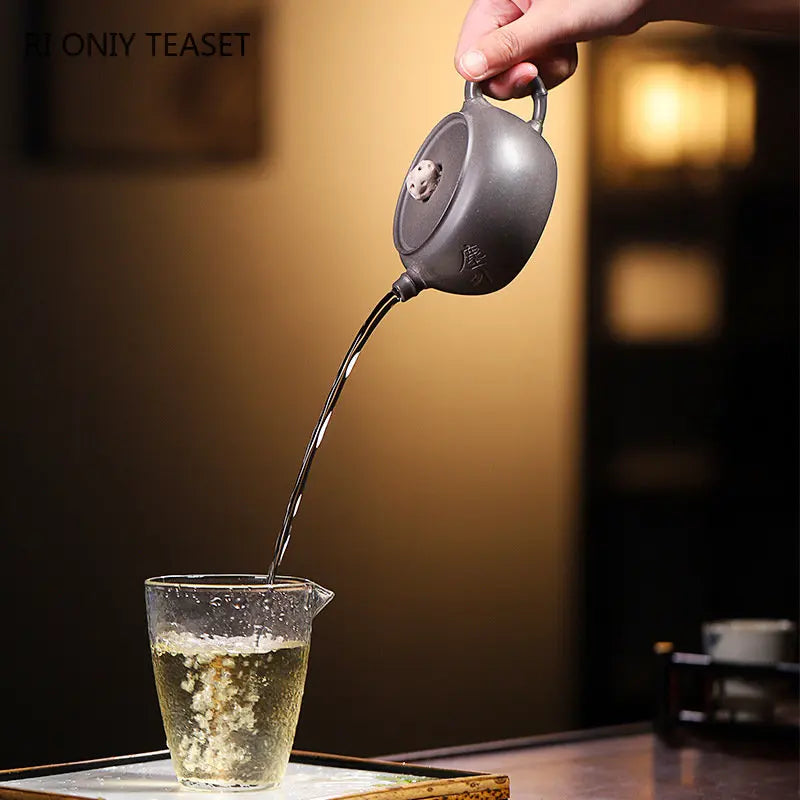 180ml Chinese Yixing Famous Artists Purple Clay Teapots Handmade Tea Pot Raw Ore Grey Section Mud Kettle Zisha Tea Set Teaware