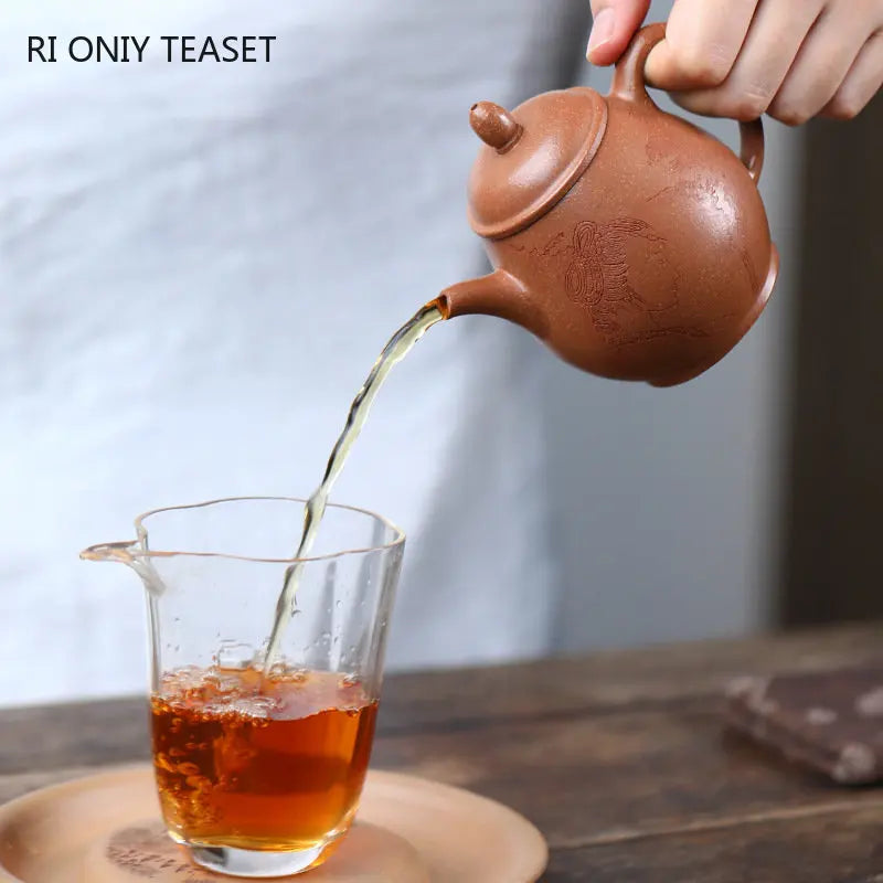 180ml Chinese Yixing Handmade Purple Clay Teapots Famous Artists Hand-carved Figure Pattern Tea Pot Beauty Kettle Zisha Tea Set