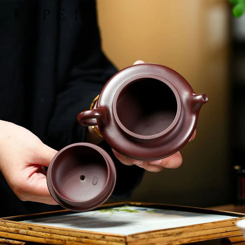 180ml High-end Yixing Purple Clay Teapot Famous Handmade Tea Pot Raw Ore Eggplant Skin Purple Mud Kettle Chinese Zisha Tea Set