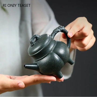 180ml Yixing High-end Purple Clay Teapots Famous Handmade Tea Pot Raw Ore Coarse Sand Green Mud Kettle Chinese Zisha Tea Set