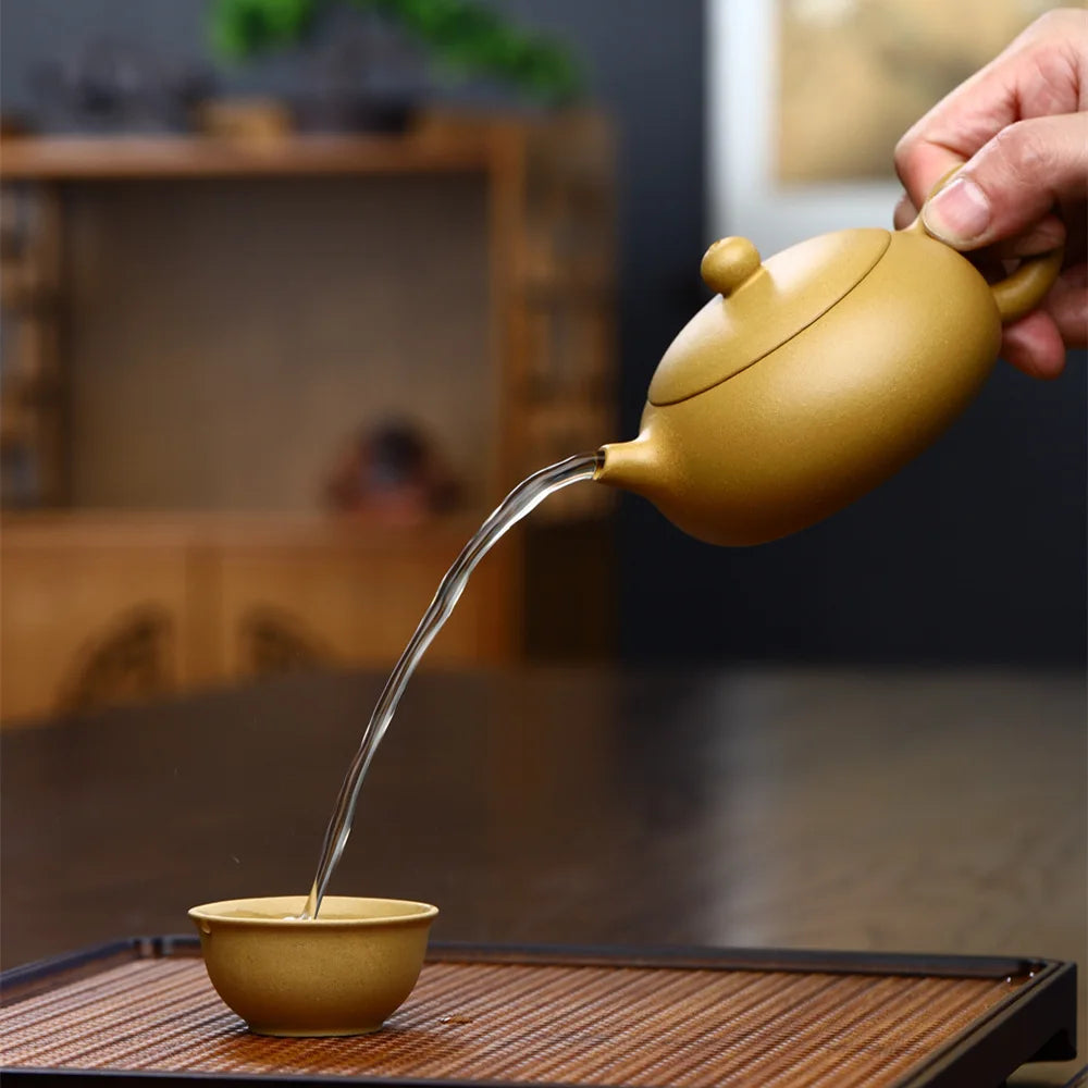 190cc Chinese Yixing High-end Purple Clay Teapot Famous Artists Handmade Tea Pot Raw Ore Section Mud Beauty Kettle Zisha xishi