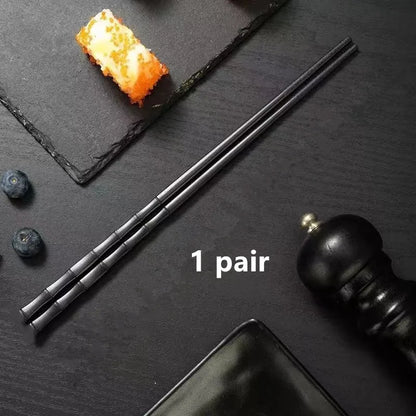 1Pairs Non Slip Reusable Sushi Sticks Black Plastic Safe Bamboo Shape Food Grade Chopsticks for Home Restaurant