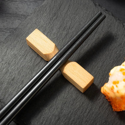 1Pairs Non Slip Reusable Sushi Sticks Black Plastic Safe Bamboo Shape Food Grade Chopsticks for Home Restaurant