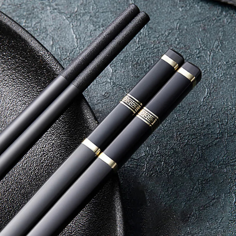 1Pairs Reusable Japanese Chinese Chopsticks Food Sushi Sticks Reusable Chopsticks Set Metal Alloy Tableware Family Chopstick