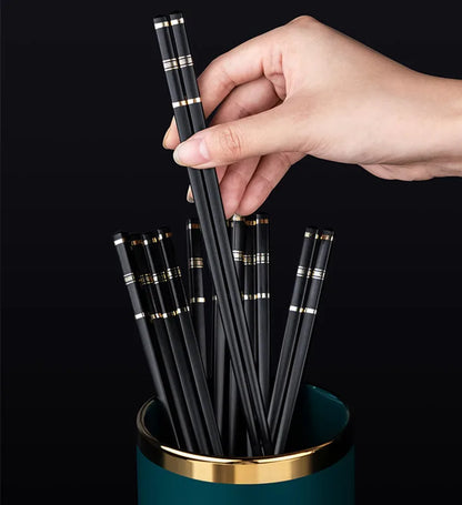 1Pairs Reusable Japanese Chinese Chopsticks Food Sushi Sticks Reusable Chopsticks Set Metal Alloy Tableware Family Chopstick