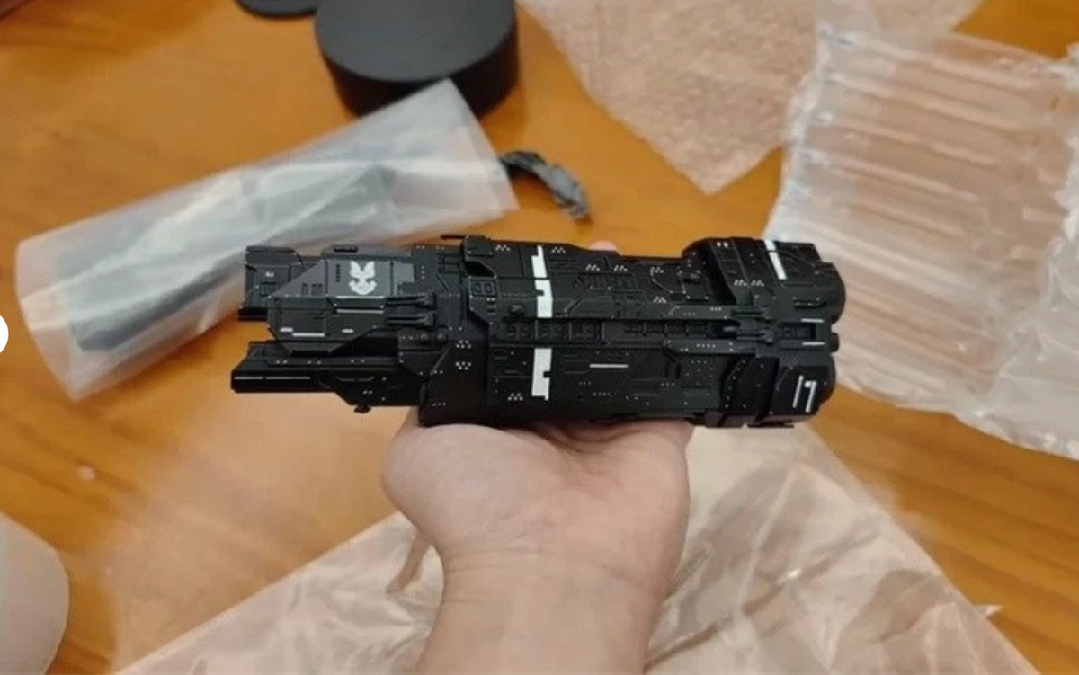 Halo Valiant Class Cruiser Spaceship Model Battles Ship Resin Figure Toy Gifts