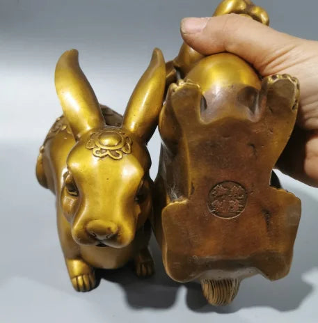 2 Pack Cute Rabbit Statue Home Decor Animal Sculpture Feng Shui Golden Rabbit Ornament Brass Crafts Desk Accessories