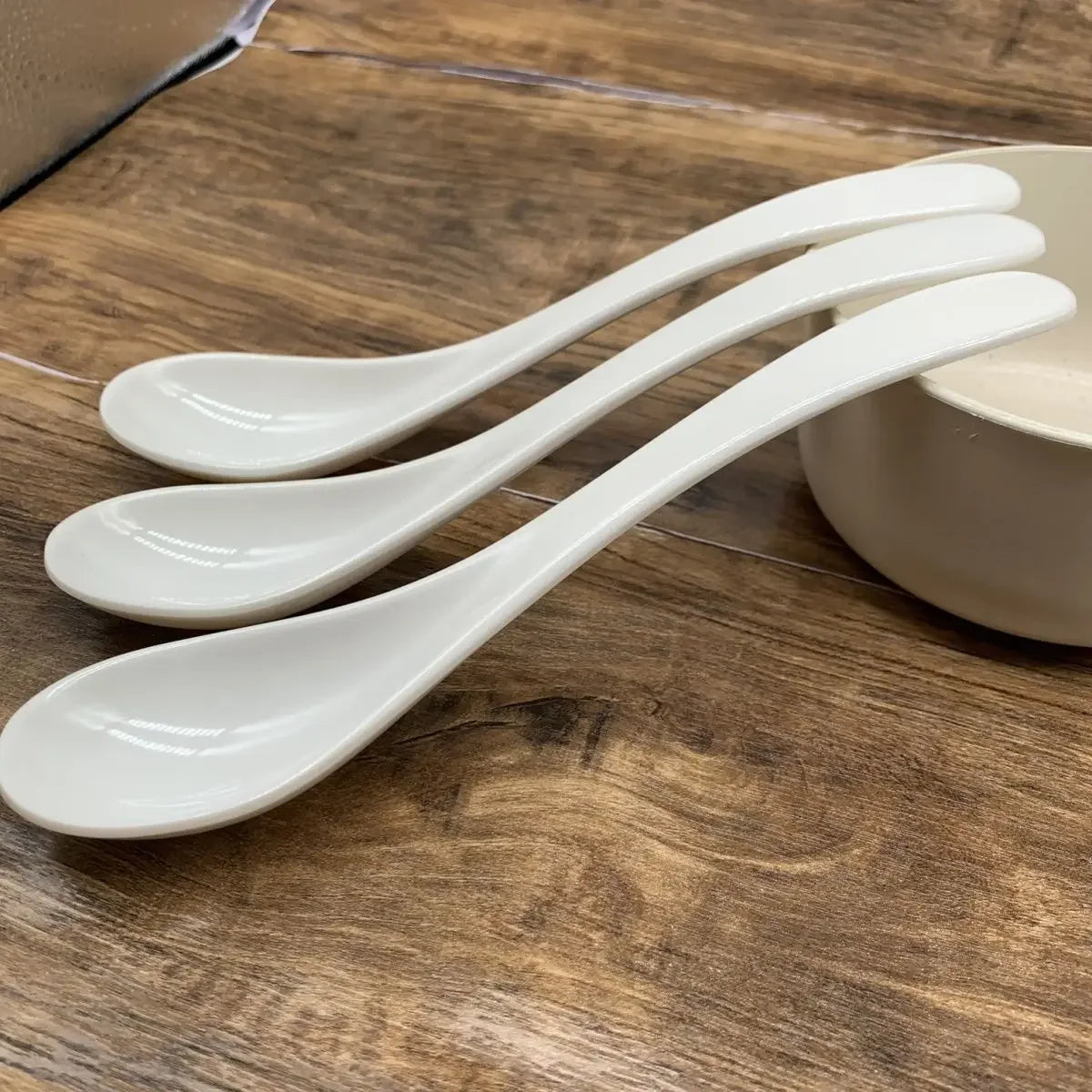 2 pcs Plastic Soup Spoons, Japanese Rice Spoons, Melamine Sauces Soup Spoon, Porridge Spoon, Ramen Pho Wonton
