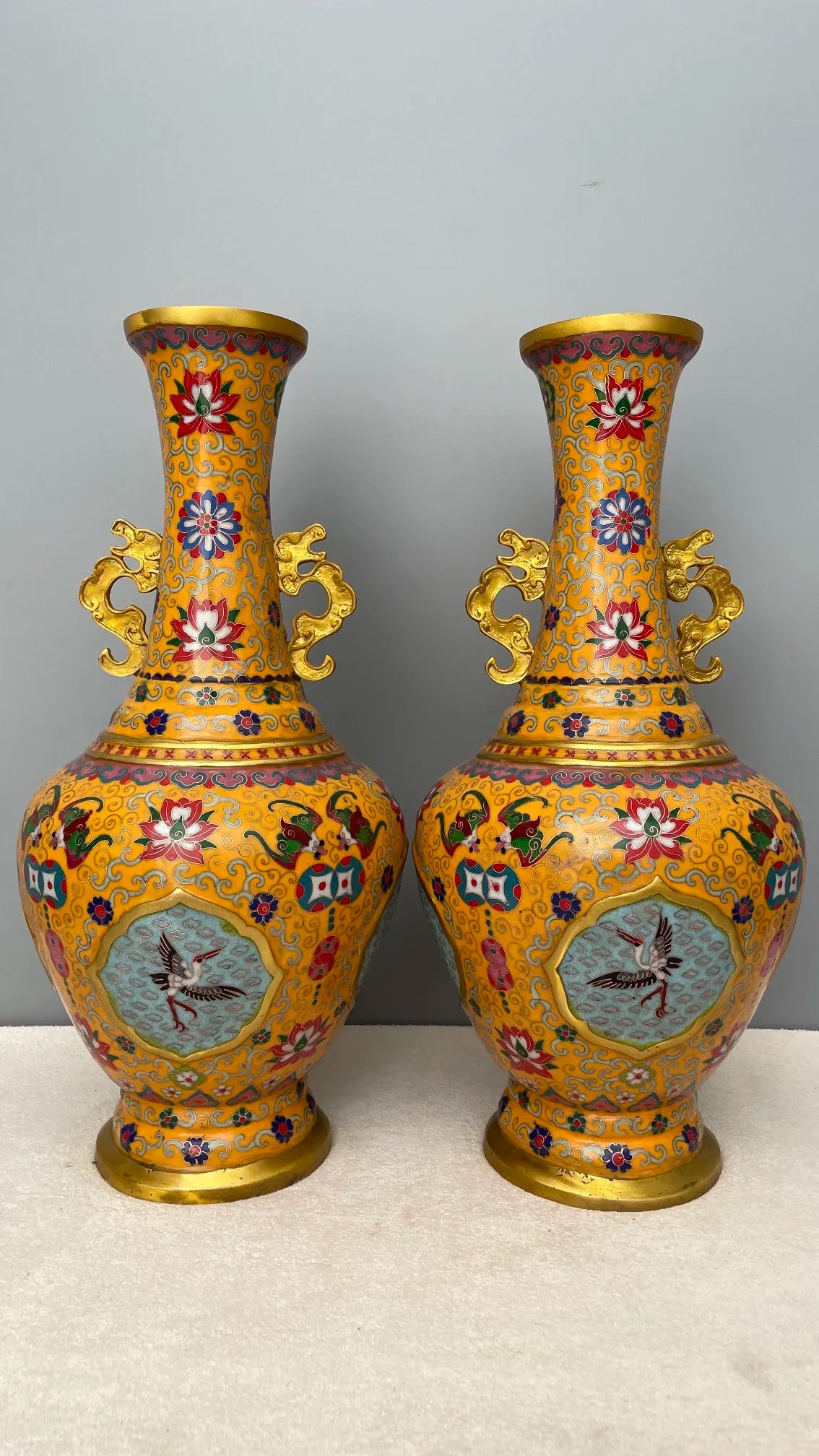 20"Tibet Temple Collection Old Bronze Cloisonne Enamel Dragon Ear cloud texture Fu Shou Bottle Vase A pair Ornaments Town house