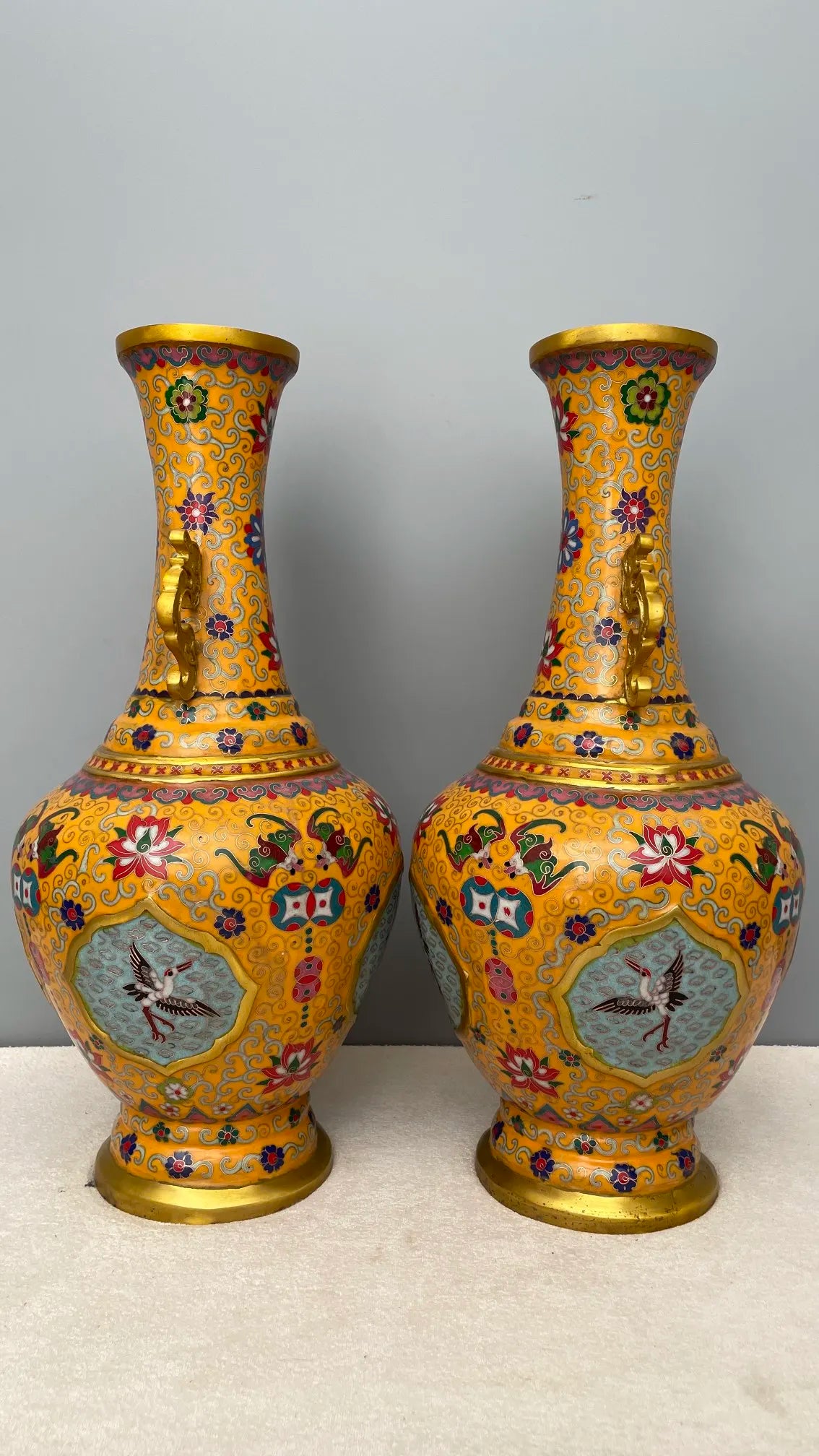 20"Tibet Temple Collection Old Bronze Cloisonne Enamel Dragon Ear cloud texture Fu Shou Bottle Vase A pair Ornaments Town house