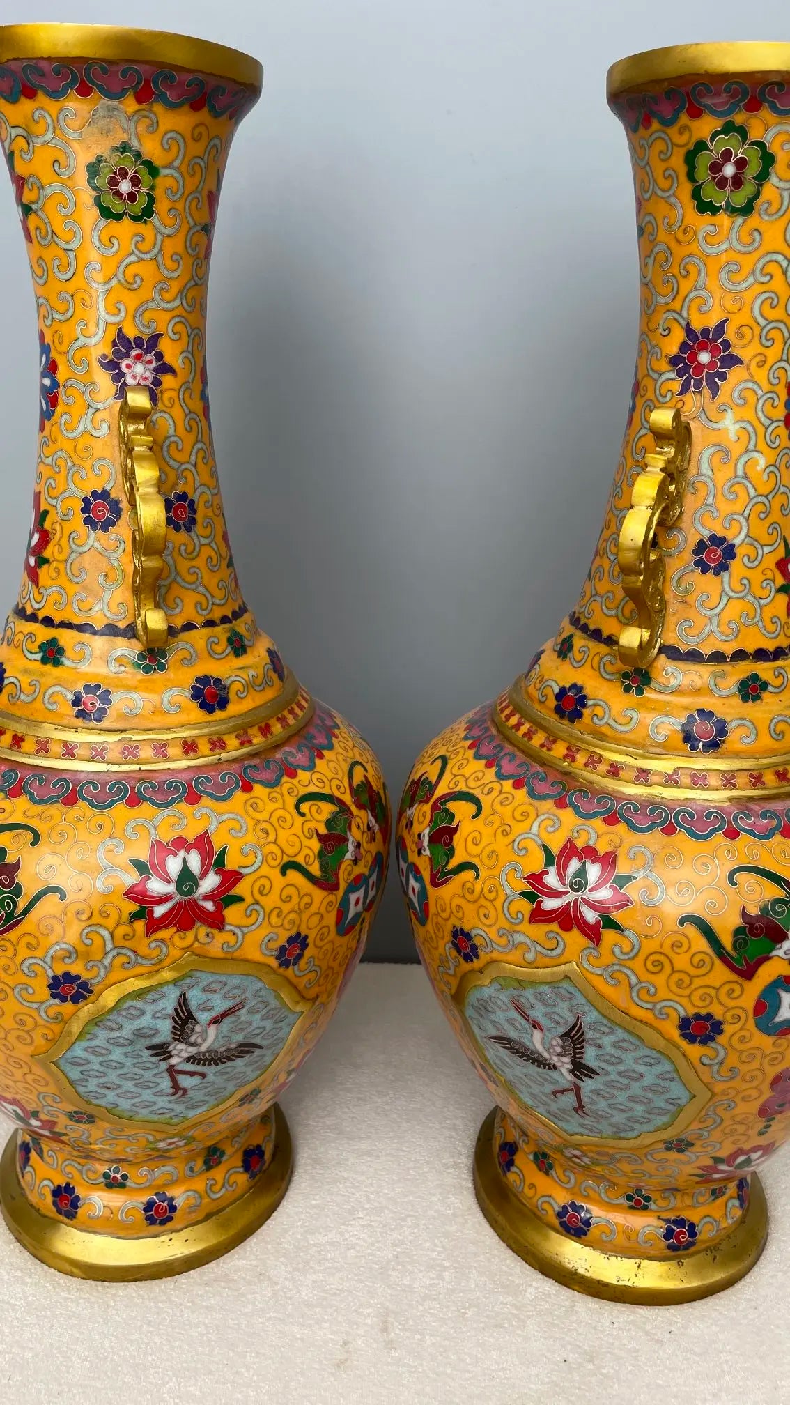 20"Tibet Temple Collection Old Bronze Cloisonne Enamel Dragon Ear cloud texture Fu Shou Bottle Vase A pair Ornaments Town house