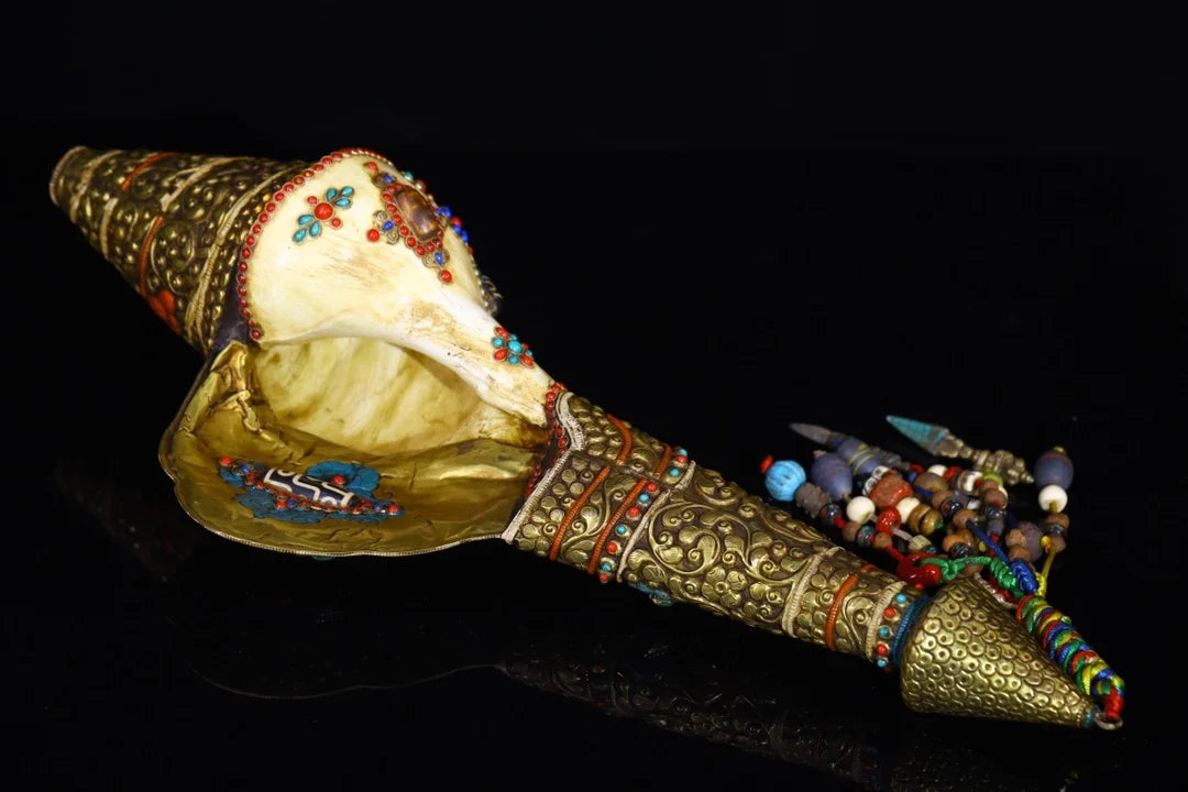 20"Tibetan Temple Collection Old Natural Conch Painted Tibetan silver Mosaic Gem gZi Beads Rabbit Buddha Conch Amulet Town house