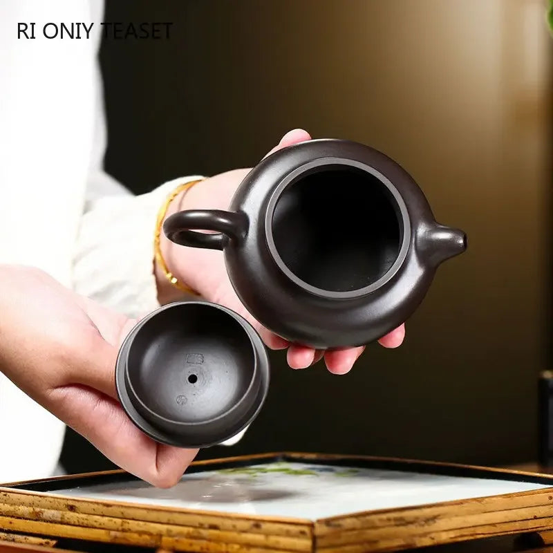 200ml Authentic Yixing Purple Clay Teapot Famous Artists Handmade Antique Tea Pot Raw Ore Black Mud Kettle Chinese Zisha Tea Set