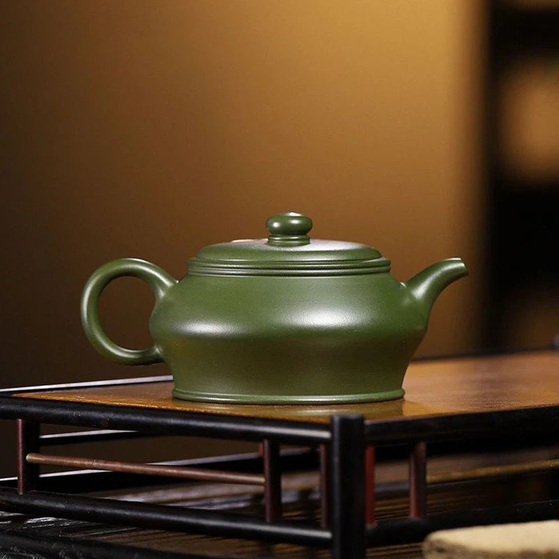 200ml Chinese Yixing Purple Clay Teapots Famous Artists Handmade Flower Pattern Tea Pot Raw Ore Green Mud Kettle Zisha Tea Set
