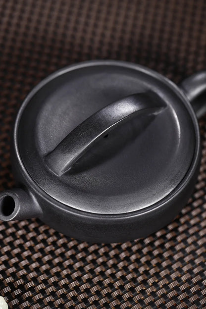 200ml Chinese Yixing Purple Clay Teapots Handmade Tea Pot Tradition Filter Kettle Customized Raw Ore Zisha Teaware Gifts