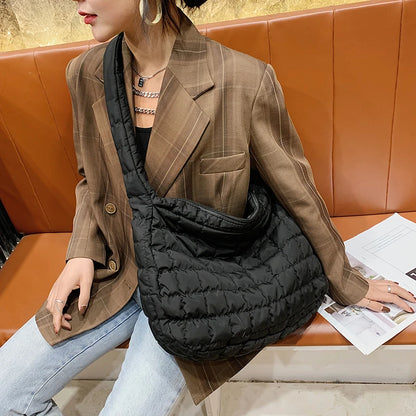 2021 New Winter Soft Down Fabric Shoulder Bag Branded Quality Women's Designer Big Capacity Underarm Pack Large Female Purses