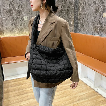 2021 New Winter Soft Down Fabric Shoulder Bag Branded Quality Women's Designer Big Capacity Underarm Pack Large Female Purses