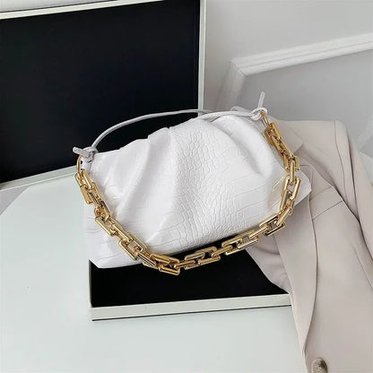 2021 New Women's Underarm Bag Luxury Desiner Large Capacity Shoulder Messenger Bag Thick Chain Fold Handbag Crocodile Cloud Bag