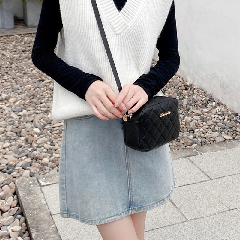 2022 New Fashion Female Creative Solid Color Crossbody Shoulder Bag Messenger Rhombus Embroidered Casual Trendy Phone Bag