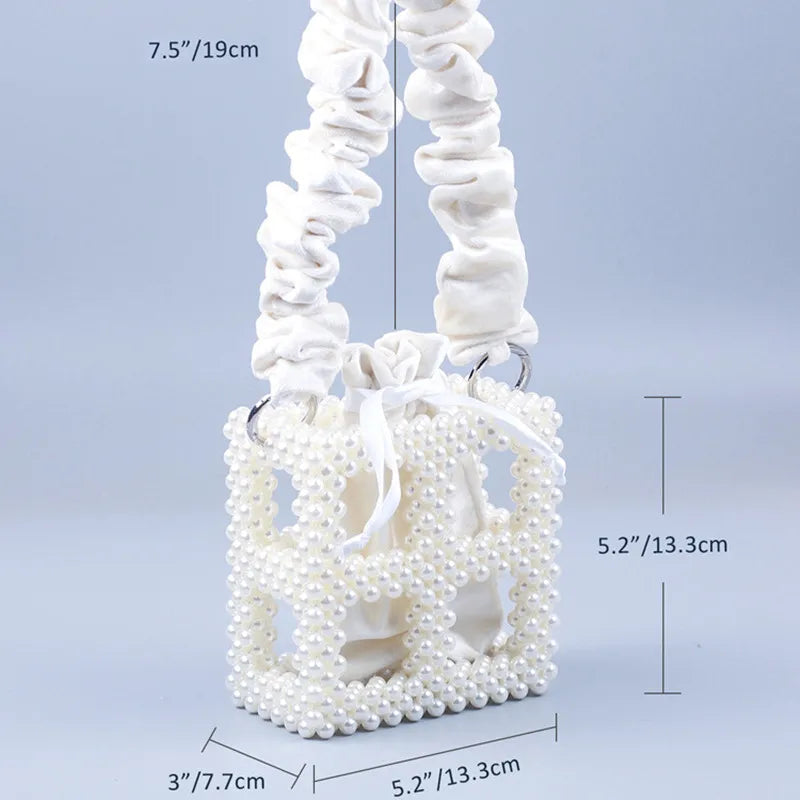 2023 New sweet one-shoulder hand-woven white beaded hollowed out square pearl handbag female woven mobile phone bag