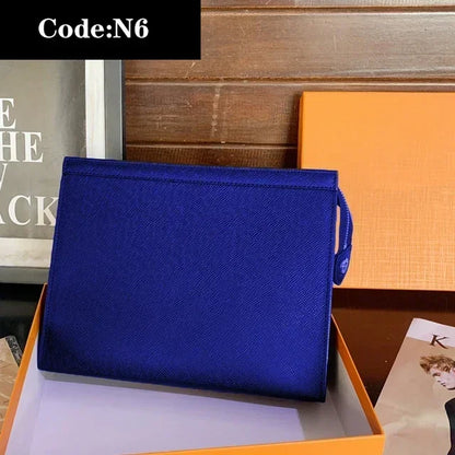 2023 new fashion luxury designer holding a bag high -quality men's Women rinse buns under the underarm clamping Clutch bag