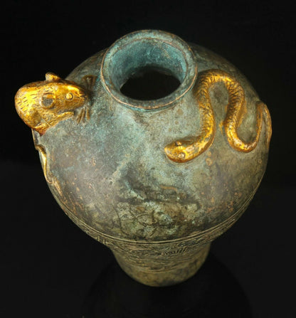 2023China Handwork Embossment Retro Bronze Gilding Snake Rat Vase Home Decoration