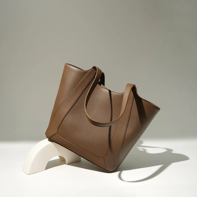 2024 Autumn Winter New Totes Women High Fashion Minority Designer Casual Portable Shoulder Bag Commuter Large Capacity Bolsos