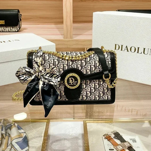 2024 Famous Designer Embroidery Chain Shoulder Messenger Fashion Women Purse And Handbags High Quality Small Square Bags