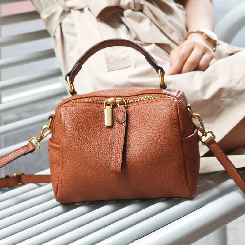 2024 Ins All-Match Soft Leather Handbag Top Designer Luxury Ladies One-Shoulder Messenger Bag Small Casual Broadband